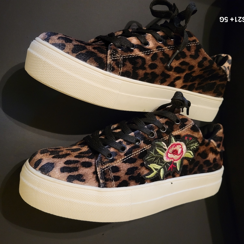 SALE! NWOT MADDEN GIRL FASHION SNEAKERS SZ 7 - Picture 9 of 9